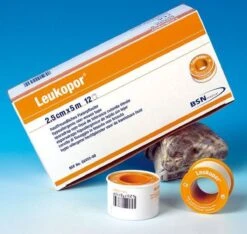 Leukopor - 5 M X 5 Cm - Verband 6 Leukopor - 5 M X 5 Cm - Verband -Winkel Voor Ehbo-Apparatuur 1200x1136 1