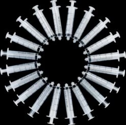 ESSIBLE Spuit - Spuiten - Injectiespuit - Doseerspuit - Injectiespuit Zonder Naald - 20ml - 20 Stuks 7 ESSIBLE Spuit - Spuiten - Injectiespuit - Doseerspuit - Injectiespuit Zonder Naald - 20ml - 20 Stuks -Winkel Voor Ehbo-Apparatuur 1200x1191 4