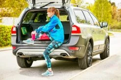 Cederroth ® | First Aid Kit Medium | Goed Gevulde EHBO-doos Van Duurzaam, Rubberachtig Materiaal Met Praktisch Handvat En Verstelbare Klittenband - Eerste Hulp Koffer Voor Bedrijven Of Consumenten - Eerste Hulp Kit Voor Reizen Of Vakantie -Winkel Voor Ehbo-Apparatuur 1200x796 2