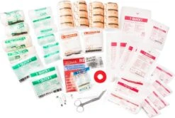 QUICK EHBO-koffer A - Grote Verbandkoffer Voor Bedrijf, School, Kantoor - Overzichtelijk En Compleet 11 QUICK EHBO-koffer A - Grote Verbandkoffer Voor Bedrijf, School, Kantoor - Overzichtelijk En Compleet -Winkel Voor Ehbo-Apparatuur 1200x807