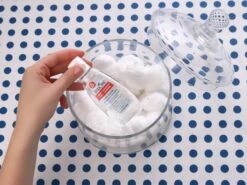 Herome Direct Desinfect Handgel Sensitive (Parfumvrij) - Desinfecterende Handgel Met 80% Alcohol - Beschermt Tegen Bacteriën En Droogt De Handen Niet Uit - 75ml. 11 Herome Direct Desinfect Handgel Sensitive (Parfumvrij) - Desinfecterende Handgel Met 80% Alcohol - Beschermt Tegen Bacteriën En Droogt De Handen Niet Uit - 75ml. -Winkel Voor Ehbo-Apparatuur 1200x900 10